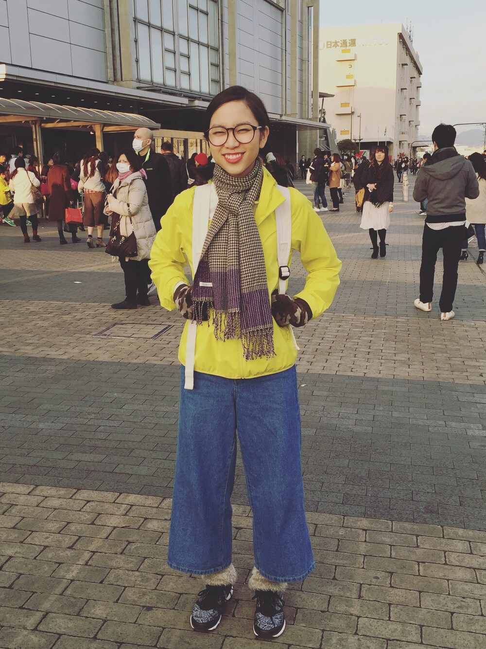「UNIQLOのアイテム（その他アウター、イエロー系）」を使った、Kakoさん（レディース・165cm）の冬コーディネートの1枚目の写真