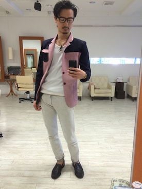 「DRIES VAN NOTEN（ドリスヴァンノッテン）のアイテム（デニムパンツ）」を使った、上原 良太さん（メンズ・175cm）の春コーディネート