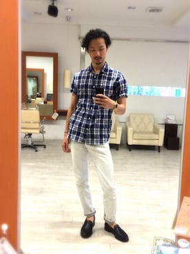 「DRIES VAN NOTEN（ドリスヴァンノッテン）のアイテム（デニムパンツ）」を使った、上原 良太さん（メンズ・175cm）の夏コーディネート