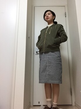 ブルゾンを使った カーキ色 のレディースコーディネート一覧 Wear