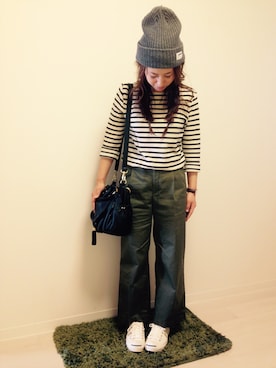 「ホワイトスニーカー」｜「アイテム（ニットキャップ/ビーニー）」を使った、MEGYUさん（レディース・153cm）の秋コーディネート
