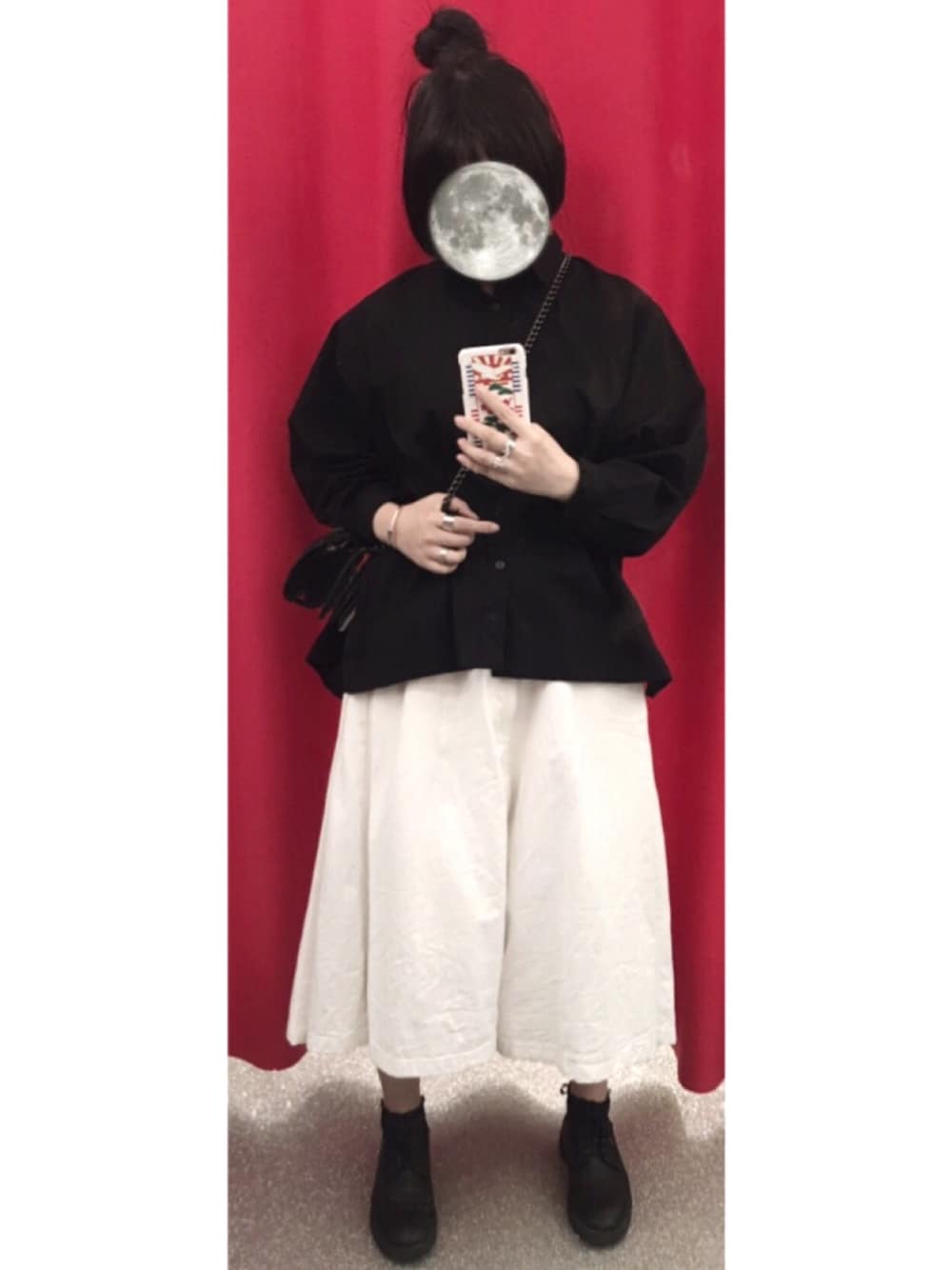 「Y'sのアイテム（トップス、ブラック系）」を使った、Aliceさん（レディース・170cm）の秋コーディネートの1枚目の写真