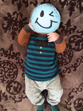 「futafutaのアイテム（スウェット、グリーン系）」を使った、arinceさん（キッズ・80cm）の冬コーディネート