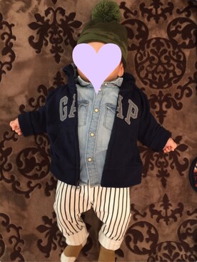 「H&M（エイチ・アンド・エム）のアイテム（シャツ/ブラウス、ブルー系）」を使った、arinceさん（キッズ・80cm）の冬コーディネート