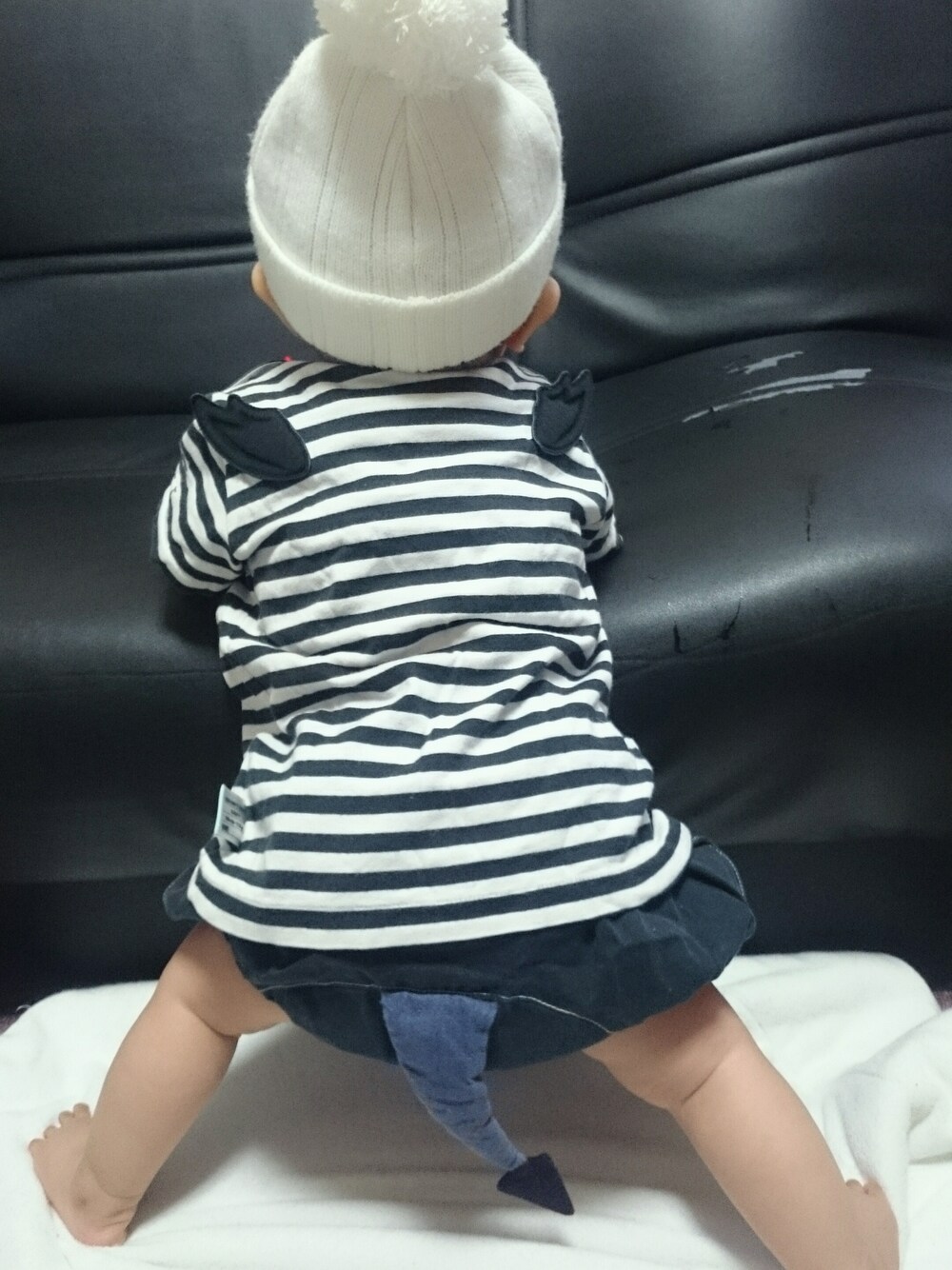 「０歳、女の子、ベビー、ボーダー、天使、悪魔、9ヶ月」｜「cbgのアイテム（トップス、ホワイト系）」を使った、nenecoさん（キッズ・70cm）の秋コーディネートの1枚目の写真