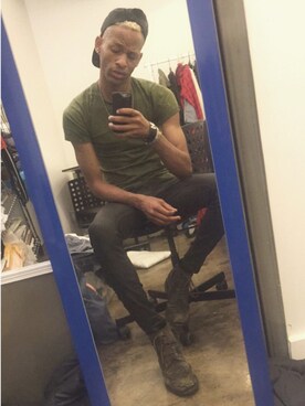 Drew Brandoさんのコーディネート