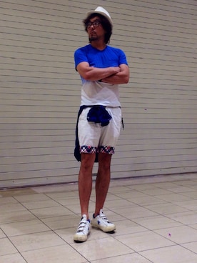 「青いTシャツ」｜「アイテム（帽子）」を使った、Joseph さん（メンズ・178cm）の夏コーディネート