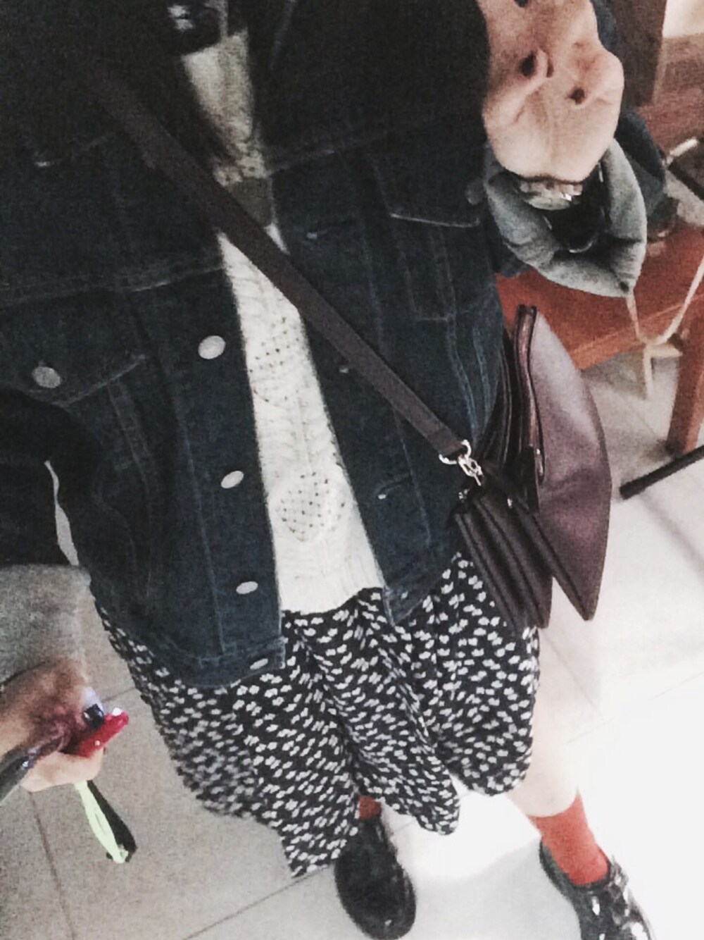 「Dr.Martens、美芝、Åland」｜「Dr. Martensのアイテム（その他シューズ、ブラック系）」を使った、Elmoさん（レディース・159cm）の冬コーディネートの1枚目の写真