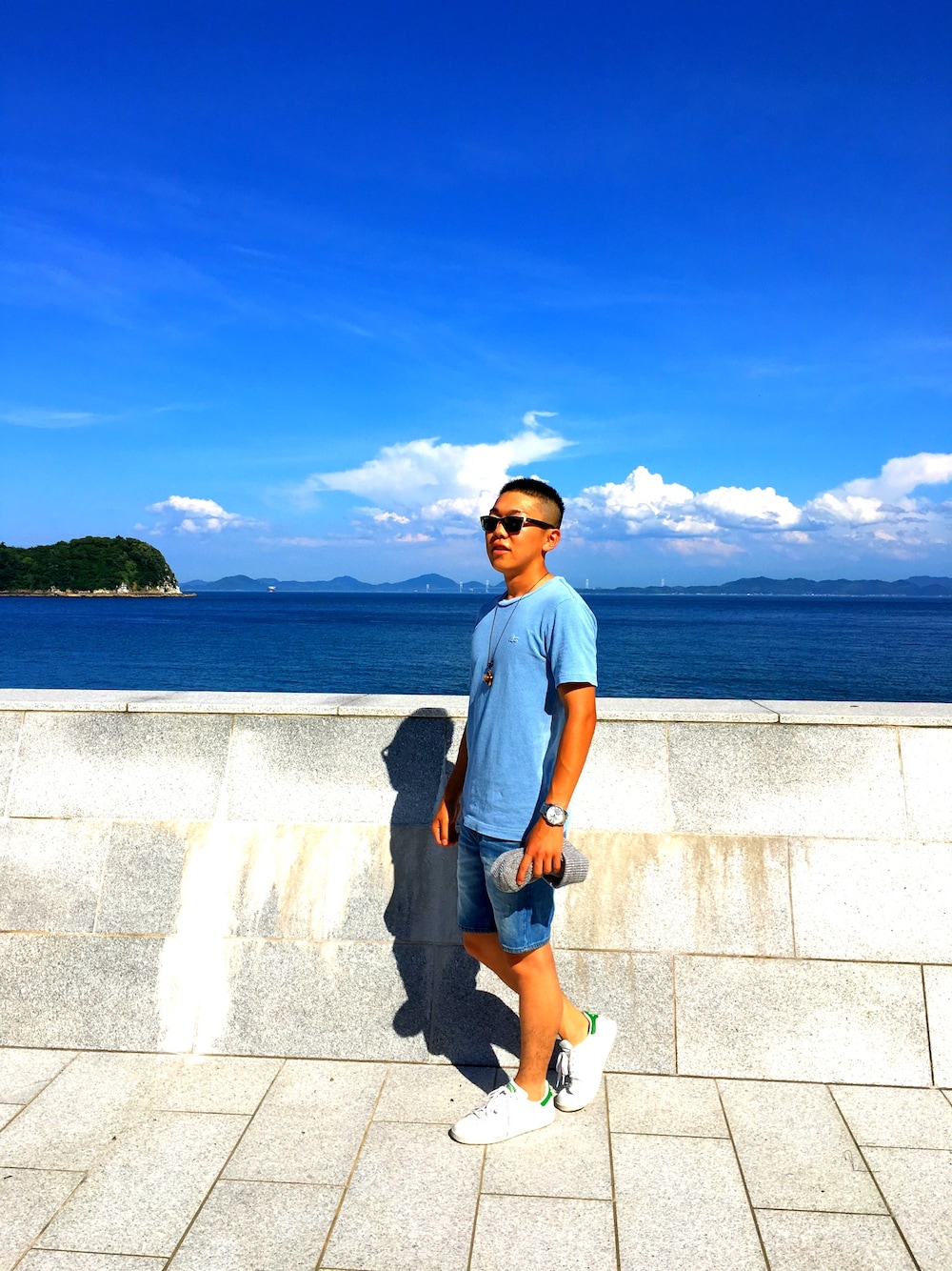 「summer style、海、おしゃれ坊主」｜「Ray-Banのアイテム（サングラス、ブラック系）」を使った、oshinnさん（メンズ・168cm）の夏コーディネートの1枚目の写真