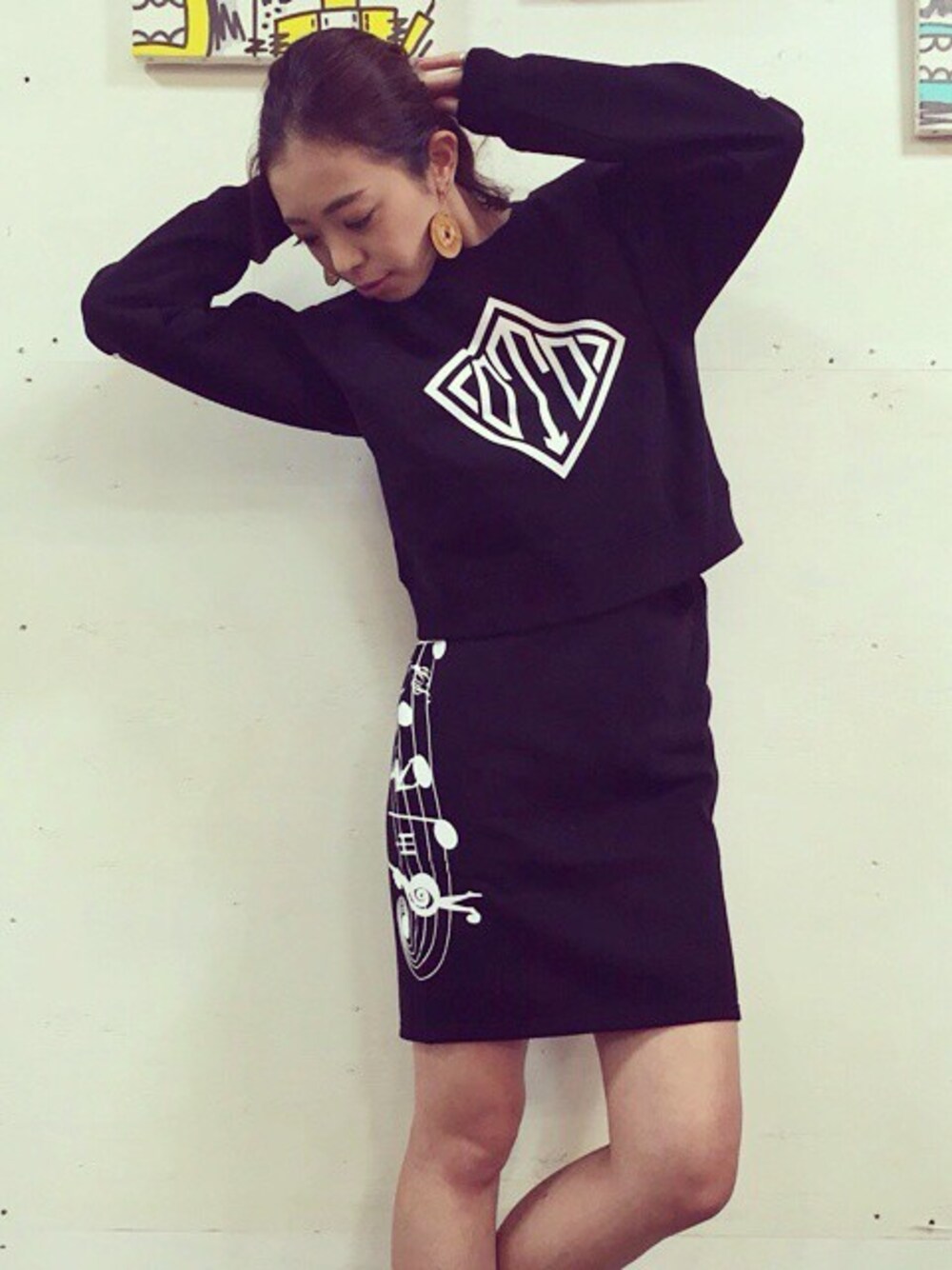 「#setup、#セットアップ、#Black、#sweat、#style、#sweatcode、#IrieBerry、#RAGGACHINA」｜「IRIE BERRYのOTOgirls SWEAT CREW（スウェット、ブラック系）」を使った、ラガチャイナさん（レディース・155cm）の秋コーディネートの1枚目の写真