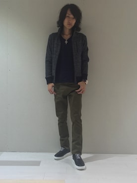 「アイテム（チノパンツ）」を使った、Kouchiさん（メンズ・173cm）の秋コーディネート