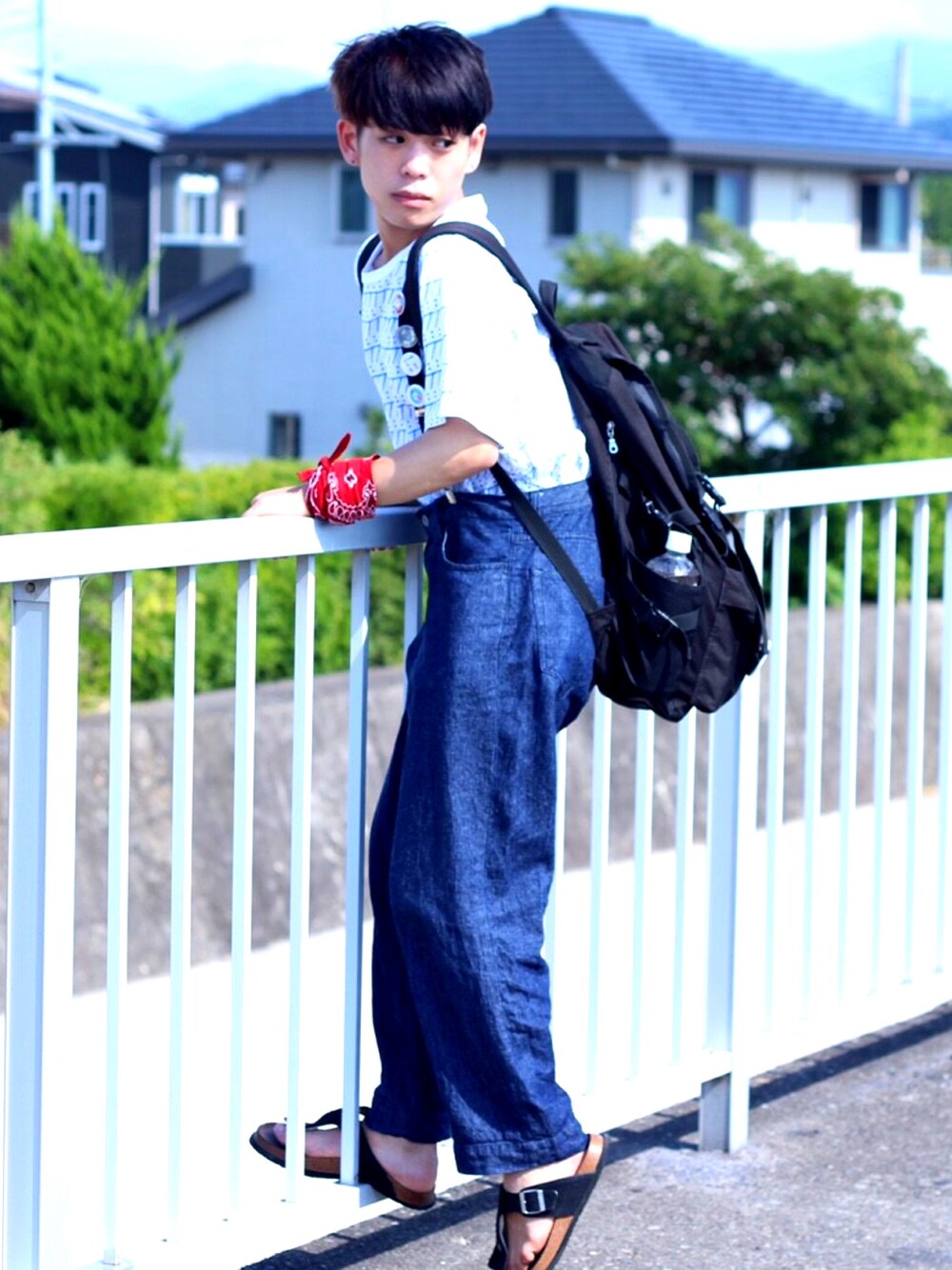 「シンプル」｜「WEGOのアイテム（デニムパンツ、ブルー系）」を使った、リョウスケさん（メンズ・167cm）の秋コーディネートの1枚目の写真