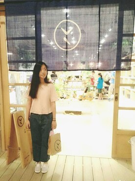 「Forever21のアイテム（Tシャツ/カットソー、ピンク系）」を使った、cincinさん（レディース・160cm）の秋コーディネート