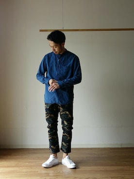 「カモ柄」｜comoda上西猛夫さん（メンズ・168cm）の冬コーディネート