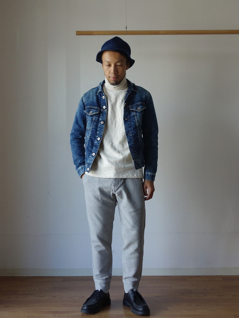 その他のその他パンツ、その他のシャツ/ブラウスを着用したメンズの秋コーディネートの1枚目の写真