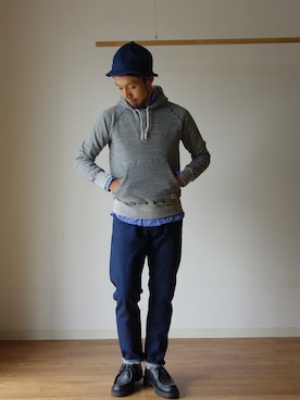 「STORES.jp（ストアーズドットジェーピー）のアイテム（シャツ/ブラウス）」を使った、comoda上西猛夫さん（メンズ・168cm）の冬コーディネート