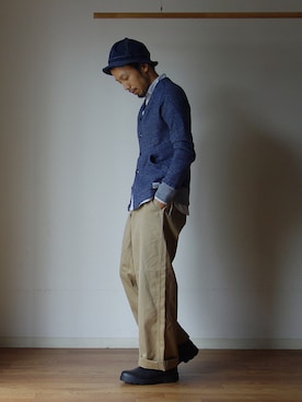 「アイテム（カーディガン/ボレロ、その他）」を使った、comoda上西猛夫さん（メンズ・168cm）の秋コーディネート