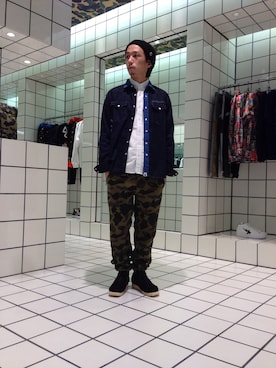 「シャツ×スウェット」｜「アイテム（ニットキャップ/ビーニー）」を使った、奥村浩紀さん（メンズ・165cm）の秋コーディネート