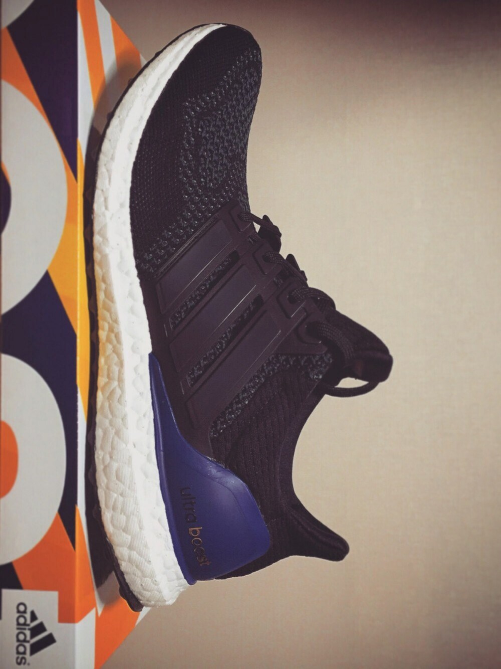 「adidas、adidas originals、adidas ultra boost、ultra boost、sneakers」｜「adidasのメンズ アディダス ランニング ウルトラブースト ブラック adidas ultra boost S77417（スニーカー、ブラック系）」を使った、#rawsneaker.さん（メンズ・160cm）の冬コーディネートの1枚目の写真