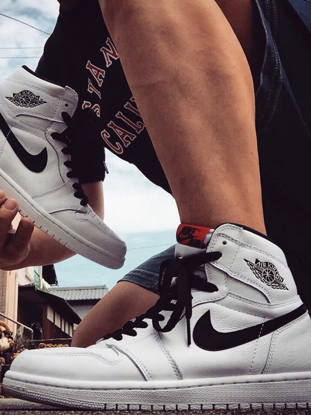 「Tシャツ、夏、ハーフパンツ、キモ撮り、AIR JORDAN、STANDARD CALIFORNIA、Champion」｜「AIR JORDANのaj1og 陰陽パック（スニーカー、ホワイト系）」を使った、#rawsneaker.さん（メンズ・160cm）の夏コーディネートの1枚目の写真