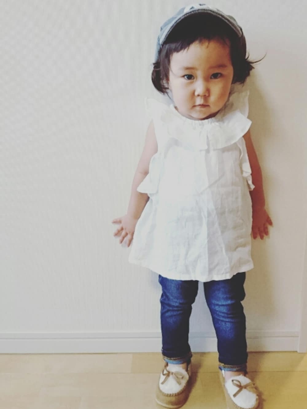 「西松屋、2歳、娘、デニム、秋コーデ」｜「西松屋のアイテム（キャップ、グレー系）」を使った、Natsuさん（キッズ・90cm）の夏コーディネートの1枚目の写真