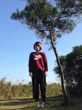 「アイテム（ジャージ、レッド系）」を使った、吳郁雯さん（レディース・158cm）の冬コーディネート