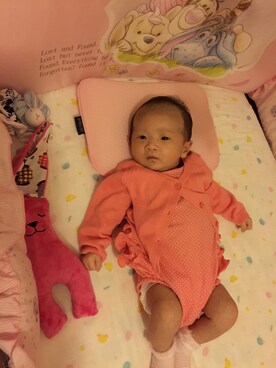 「GAP（ギャップ）のアイテム（ママ＆ベビー、ピンク系）」を使った、Almaさん（キッズ・60cm）の秋コーディネート