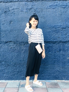 「アイテム（ビーチサンダル）」を使った、chinさん（レディース・156cm）の秋コーディネート