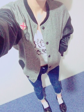 「TITTY&CO.（ティティーアンドコー）のアイテム（スタジャン）」を使った、中島愛蘭さん（レディース・156cm）の春コーディネート