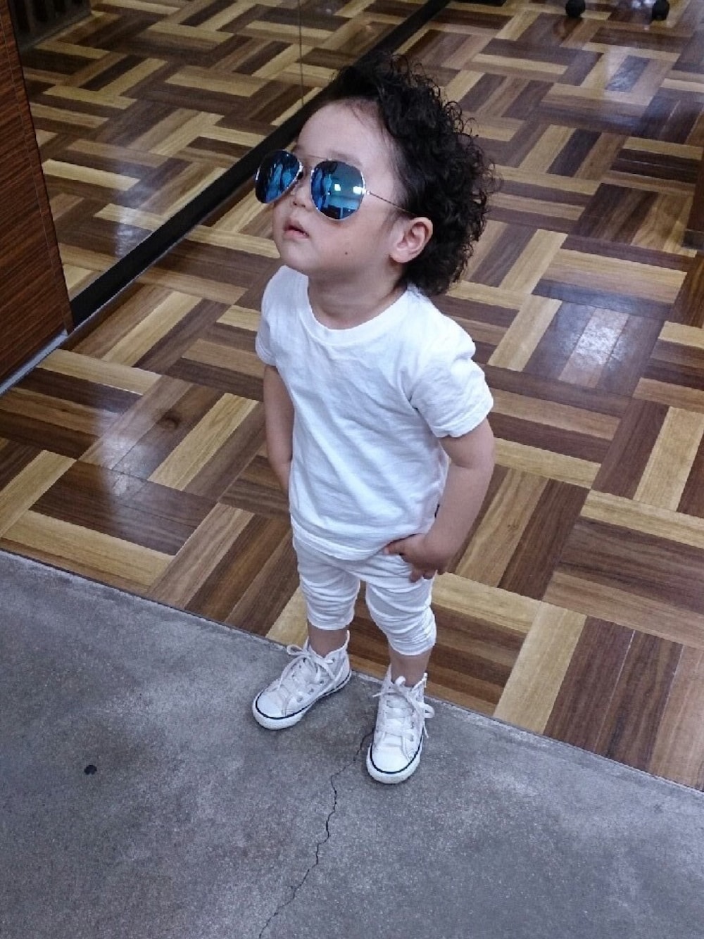 「CONVERSEのアイテム（スニーカー、ホワイト系）」を使った、あちｬん◡̈⃝♡さん（キッズ・110cm）の夏コーディネートの1枚目の写真