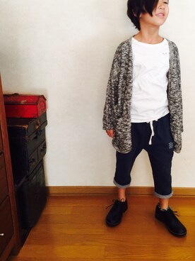「ZARA（ザラ）のアイテム（カーディガン/ボレロ、グレー系）」を使った、ぎんさん（キッズ・110cm）の秋コーディネート