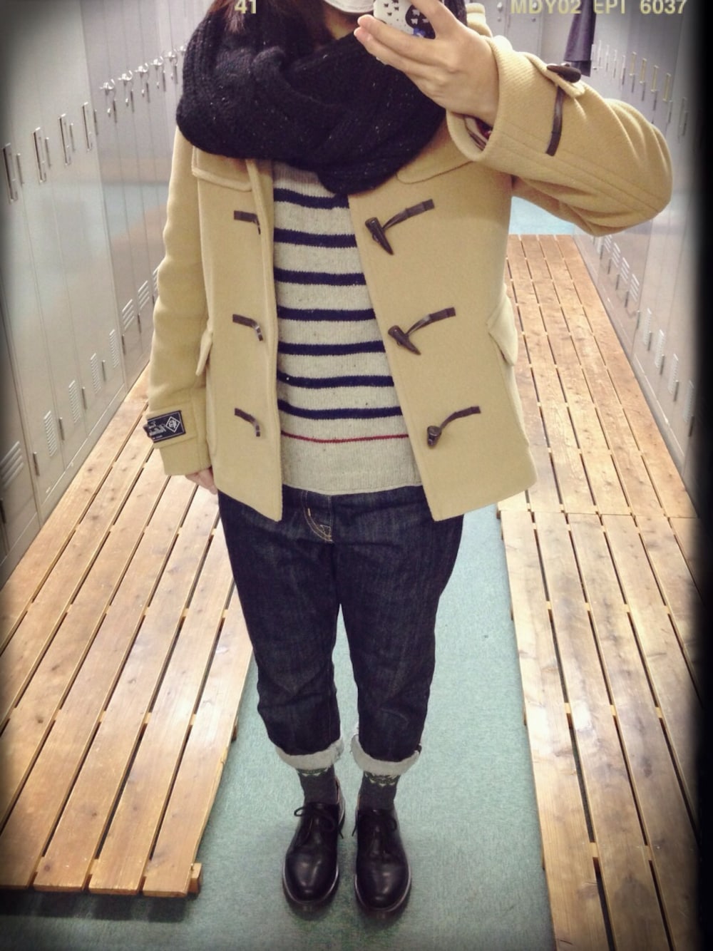 「ノルディック柄、ボーダーニット、ダッフルコート、ショート丈、Dr.Martens、キャメルアウター」｜「BEAUTY&YOUTH UNITED ARROWSのBYBC ∵パイルメルトンショートダッフル/ベージュ（ダッフルコート、ベージュ系）」を使った、きゃみさん（レディース・154cm）の冬コーディネートの1枚目の写真