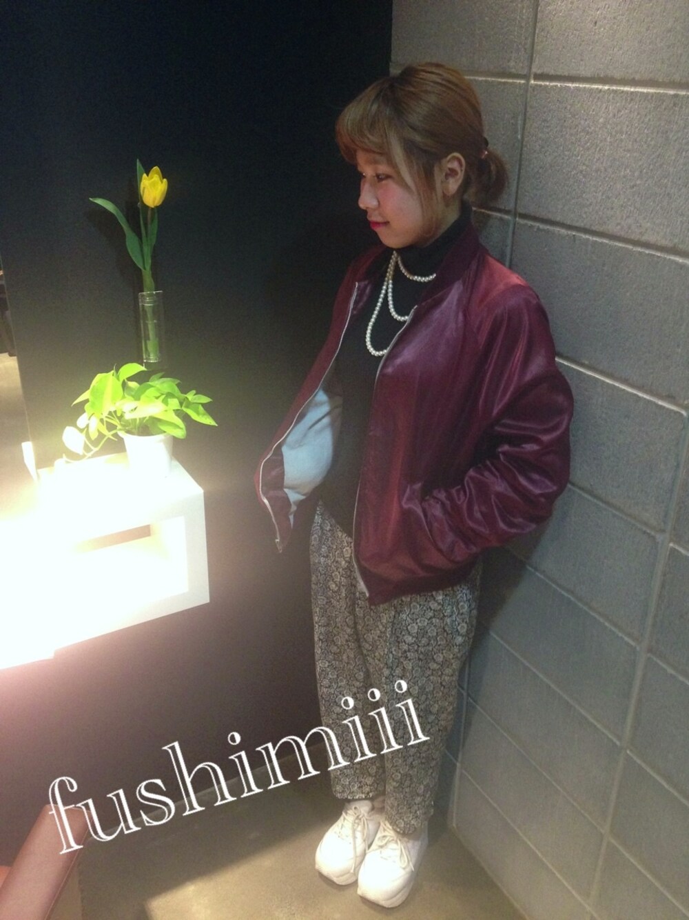 「スカジャン、ハイネック、花柄パンツ」｜「スカジャン（ブルゾン、レッド系）」を使った、ふしみさん（レディース・158cm）の春コーディネートの1枚目の写真
