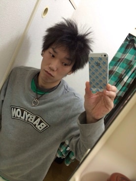 「nitraid（ナイトレイド）のアイテム（スウェット）」を使った、KoNさん（メンズ・168cm）の春コーディネート
