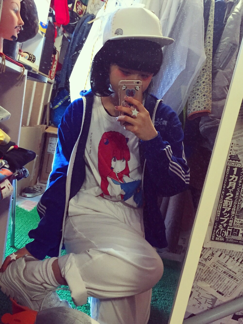 「keisuke kandaのアイテム（キャップ、ホワイト系）」を使った、まいかさん（レディース・152cm）の冬コーディネートの1枚目の写真