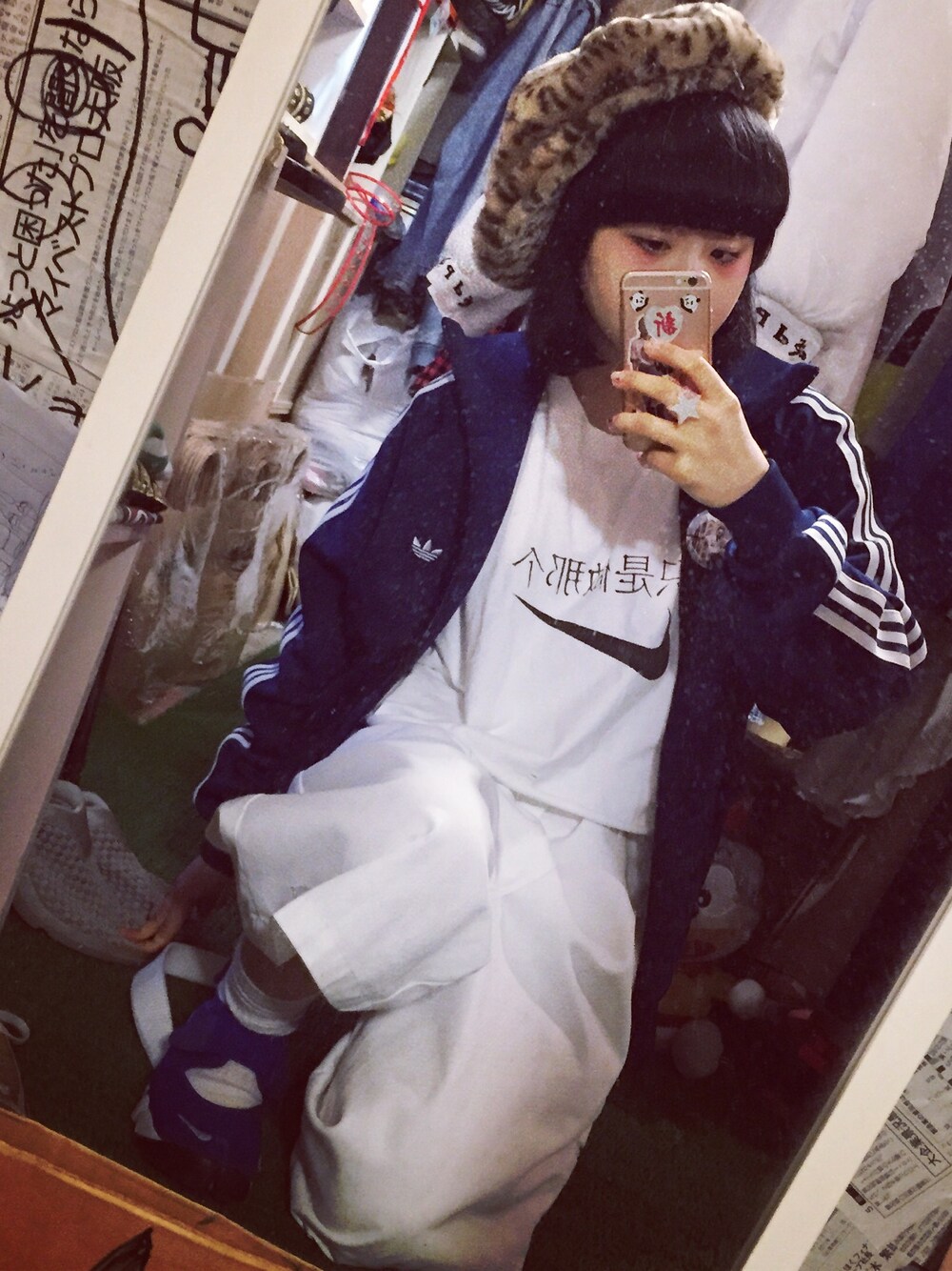 「！のアイテム（キャスケット、ブラウン系）」を使った、まいかさん（レディース・152cm）の冬コーディネートの1枚目の写真