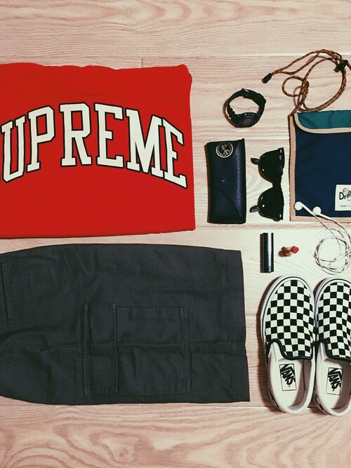 Supreme シュプリーム のトレンチコートを使ったレディース人気ファッションコーディネート Worldarchitecturefestival