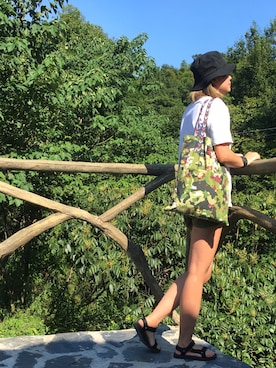 「ROEN（ロエン）のアイテム（帽子）」を使った、果果余さん（レディース・160cm）の夏コーディネート