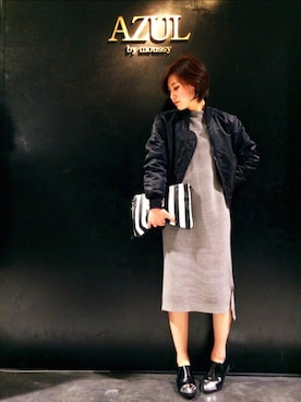 「AZUL by moussy（アズールバイマウジー）のアイテム（MA-1）」を使った、mutsumi mikiさん（レディース・156cm）の秋コーディネート