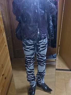 「アイテム（ライダースジャケット、パープル系）」を使った、はたさん（メンズ・166cm）の冬コーディネート