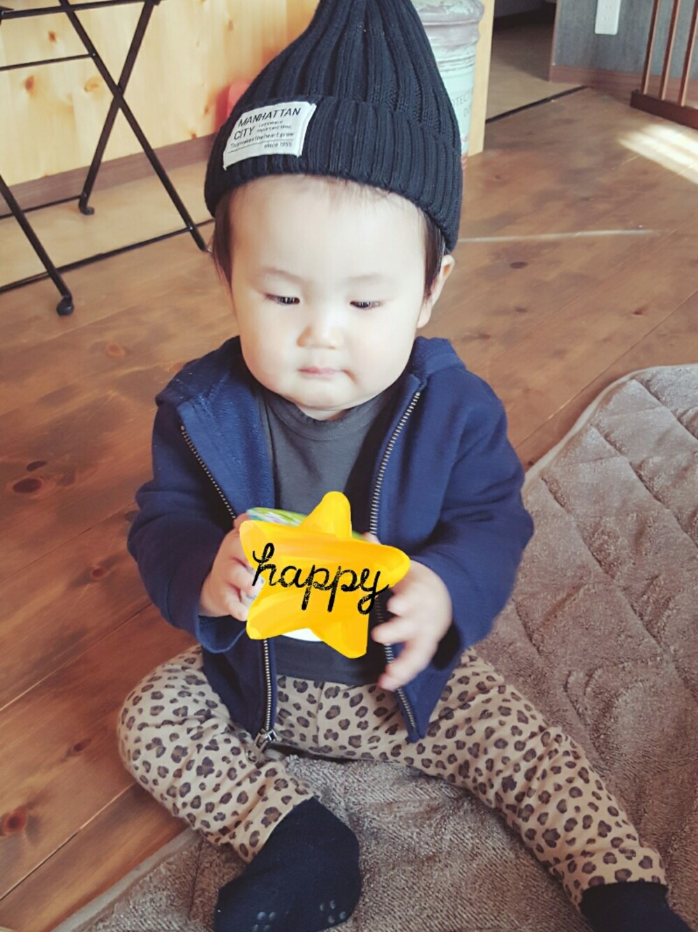 「シンプル、プチプラ、男の子、０歳、ニット帽、ユニクロ」｜「しまむらのアイテム（ニットキャップ/ビーニー、ブラック系）」を使った、TESSHOさん（キッズ・80cm）の冬コーディネートの1枚目の写真