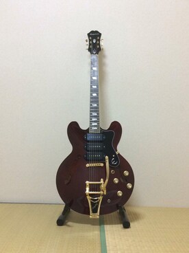 「アイテム（音楽/本・雑誌、レッド系）」を使った、KAJUNSEIさん（メンズ・178cm）の秋コーディネート