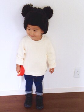 「ocean&groundのアイテム（デニムパンツ、ブルー系）」を使った、はるぼーさん（キッズ・120cm）の秋コーディネート