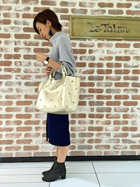 「アイテム（トートバッグ、ゴールド系）」を使った、KAGAWAさん（レディース・162cm）の冬コーディネート