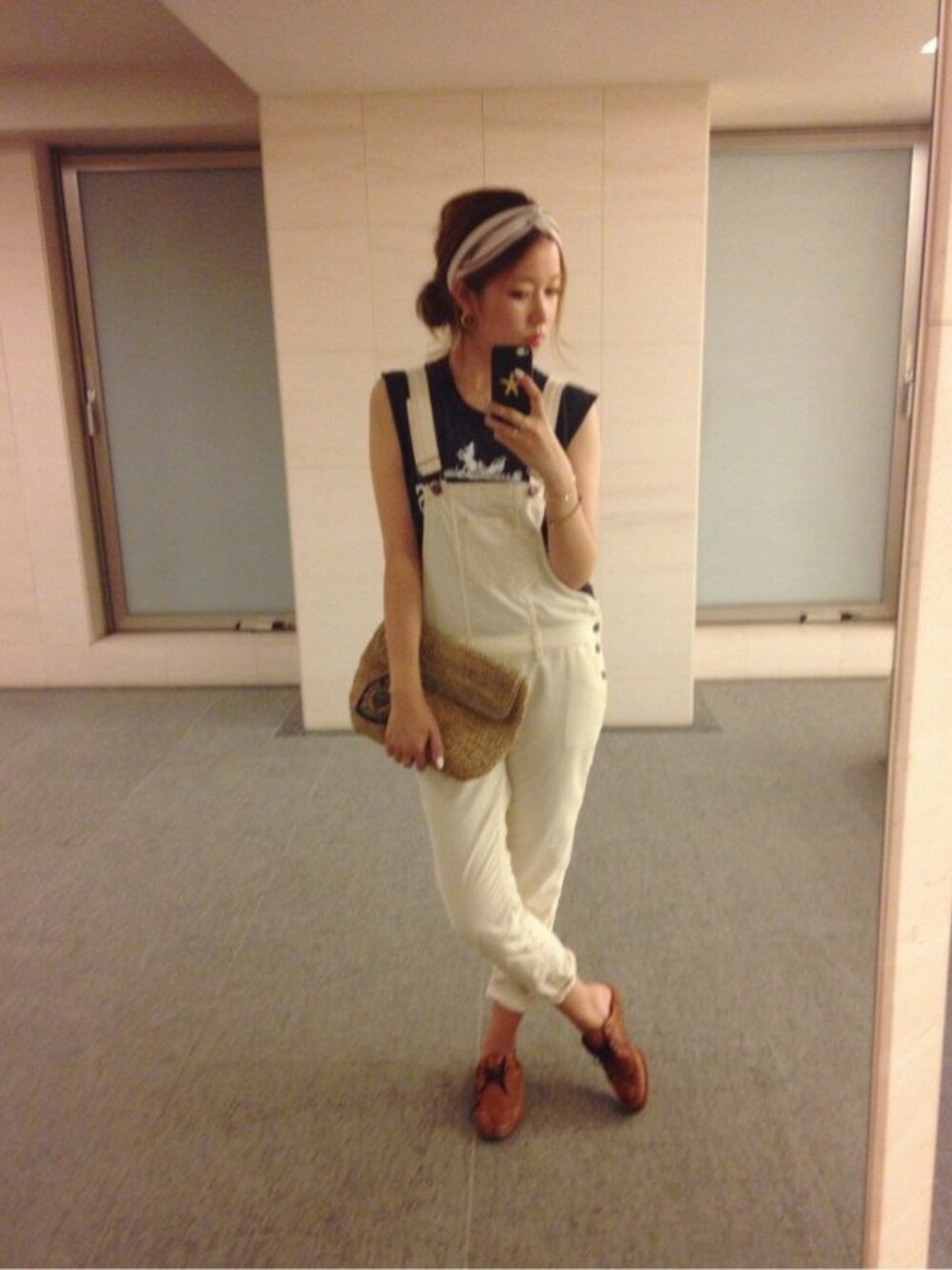 「サロペット、LIFE's#203、TODAYFUL、LIFEs」｜「TODAYFULのCorduroy Sallopette（サロペット/オーバーオール、ホワイト系）」を使った、Piさん（レディース・165cm）の夏コーディネートの1枚目の写真