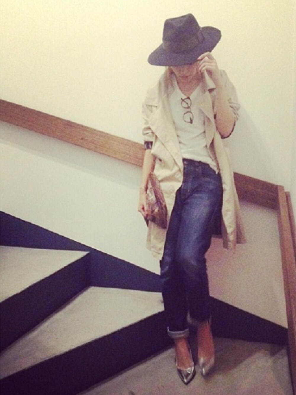 「デニム、トレンチコート、LIFE's#203、TODAYFUL、LIFEs」｜「TODAYFULのロウトレンチ（トレンチコート、ベージュ系）」を使った、Piさん（レディース・165cm）の秋コーディネートの1枚目の写真