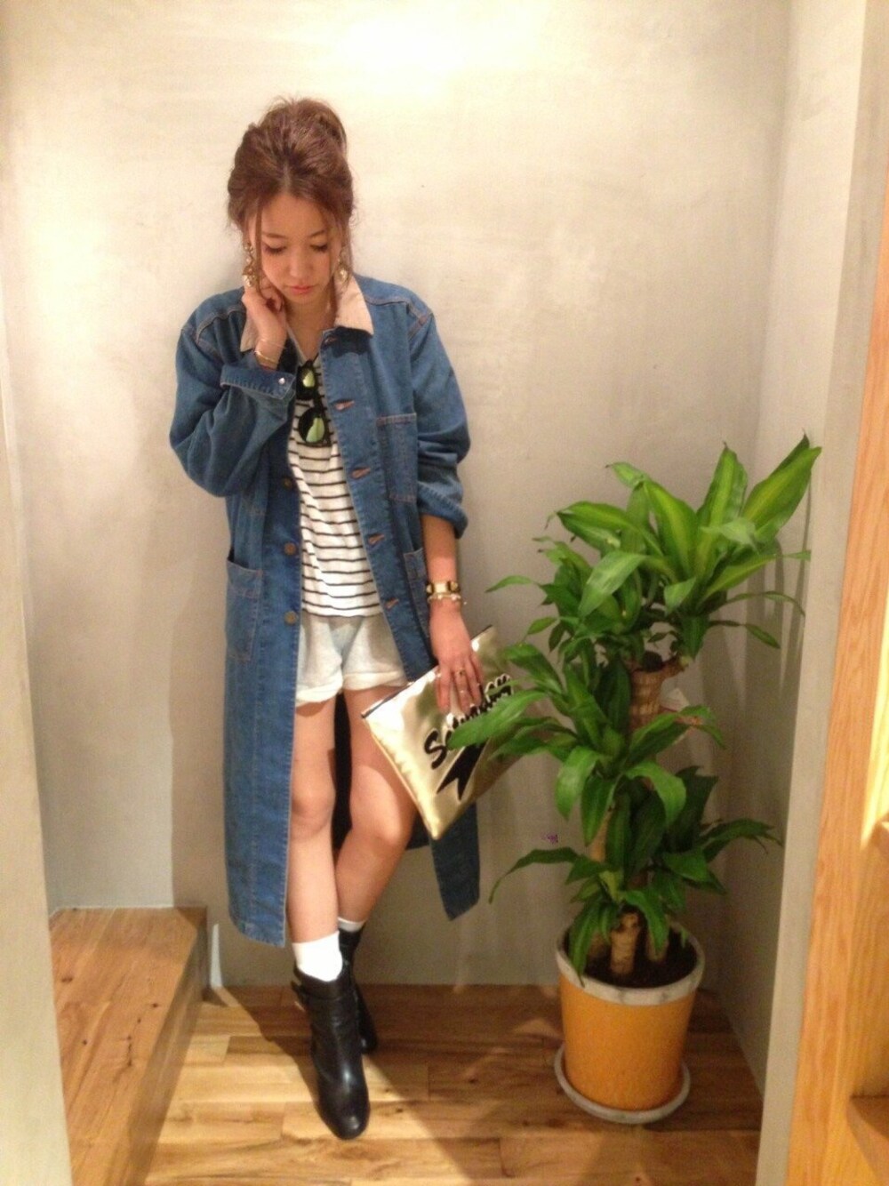 「TODAYFUL、LIFE's#203、LIFEs」｜「TODAYFULのデニムロングコート（チェスターコート、ブルー系）」を使った、Piさん（レディース・165cm）の秋コーディネートの1枚目の写真