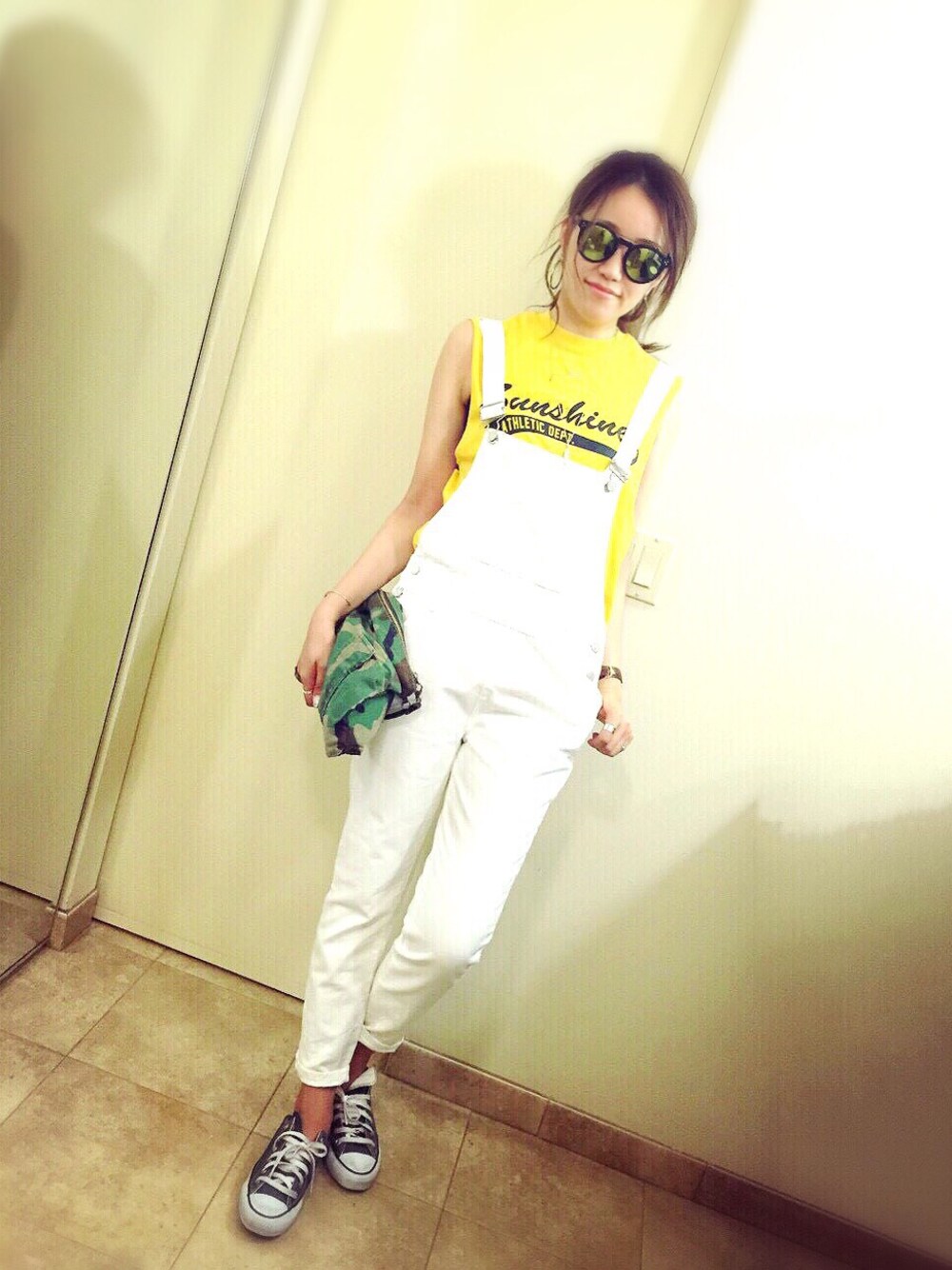 「TODAYFUL、LIFE's#203」｜「TODAYFULのVintageタンク（Tシャツ/カットソー、イエロー系）」を使った、Piさん（レディース・165cm）の春コーディネートの1枚目の写真