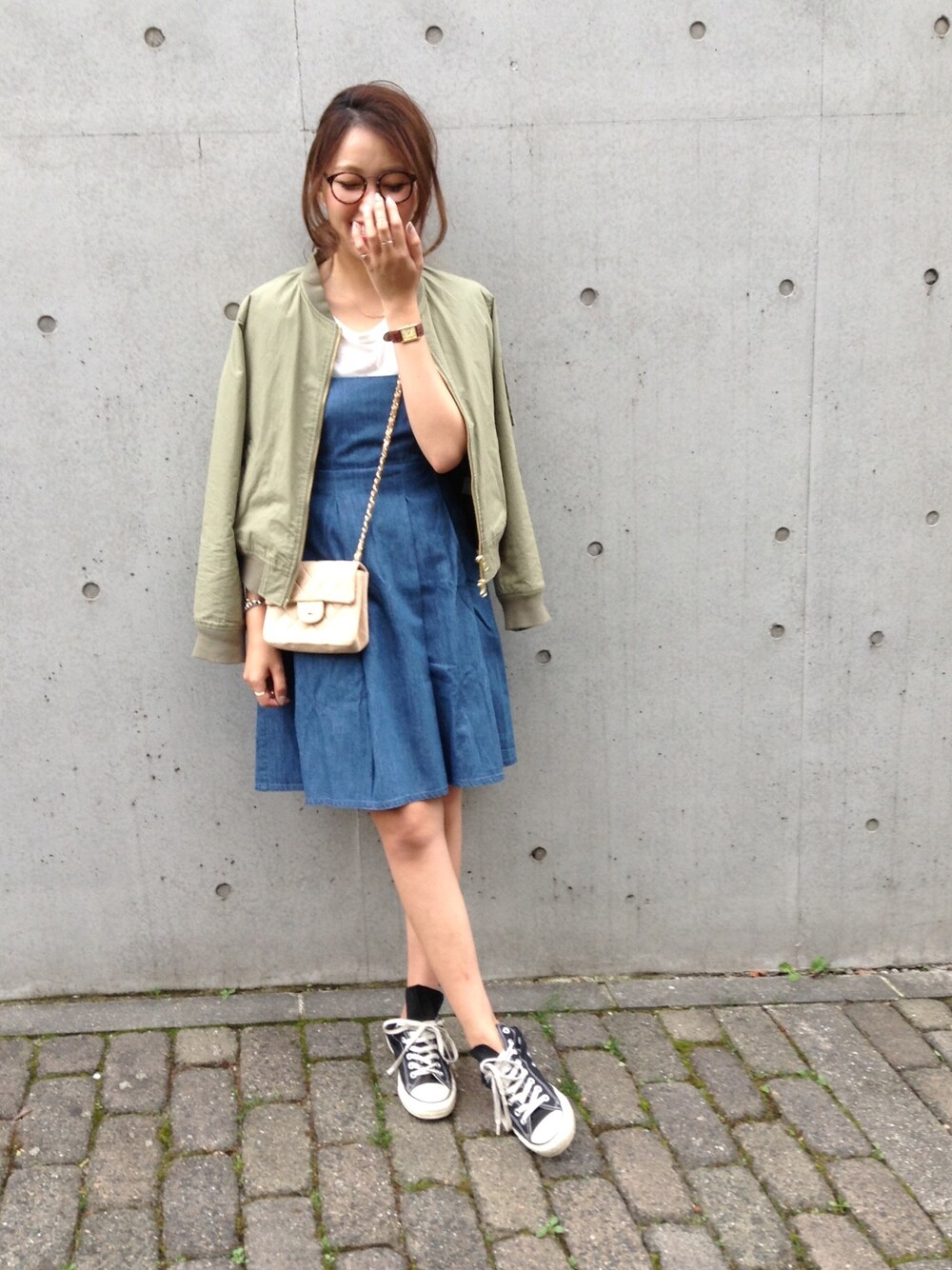 「TODAYFUL、LIFE's#203、chanel」｜「TODAYFULのデニムベアワンピース（ワンピース、ブルー系）」を使った、Piさん（レディース・165cm）の春コーディネートの1枚目の写真