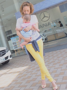 「titivate（ティティベイト）のアイテム（その他パンツ、イエロー系）」を使った、吉川まあこさん（レディース・166cm）の夏コーディネート